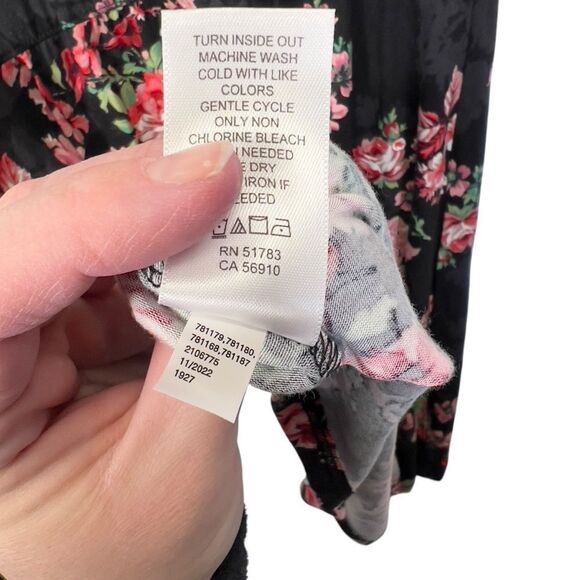 24/7 Floral Sleeveless Wrap Mini Dress medium - Picture 11 of 11